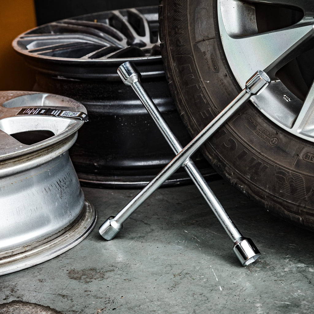 CARTMAN Universal Heavy Duty Lug Wrench, Cross Wrench